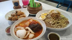 Ada Roti Kukus hingga Lontong Sayur Medan di Kafe Kekinian