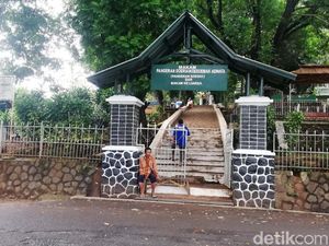 Melihat Pemakaman Leluhur Sumedang di Gunung Puyuh Melihat Pemakaman Leluhur Sumedang di Gunung Puyuh