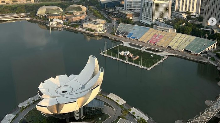 Patung Kaws Ada di Singapura Patung Kaws Ada di Singapura