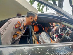 Senangnya Warga di Surabaya Saat Terima Kembali Motor dan Mobil yang Dicuri