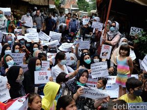 Pengungsi Afghanistan Kembali Geruduk Kantor UNHCR Jakpus Pengungsi Afghanistan Kembali Geruduk Kantor UNHCR Jakpus