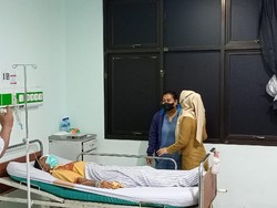 Kondisi Terkini 3 Korban Luka Berat Pohon Tumbang Timpa Warung Kopi di Mojokerto