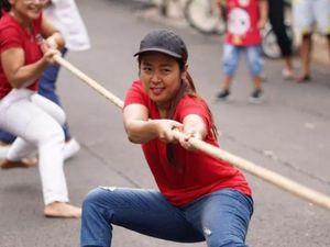 Sering Disebut Crazy Rich Yogyakarta, Ini 8 Foto Penampilan Sederhana Soimah