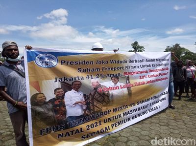 Potret Warga Tembagapura Demo Minta Saham Freeport 4 Persen