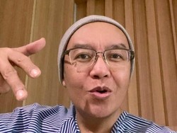 Ari Lasso Kesal, Ditinggal Pesawat-Terdampar di Bandara Singapura