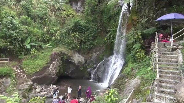 Foto: Curug Cantik di Tegal untuk Liburan Sejuk