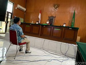 Istri yang Dituntut 1 Tahun Gegara Mengomel Laporkan Balik Suaminya Istri yang Dituntut 1 Tahun Gegara Mengomel Laporkan Balik Suaminya
