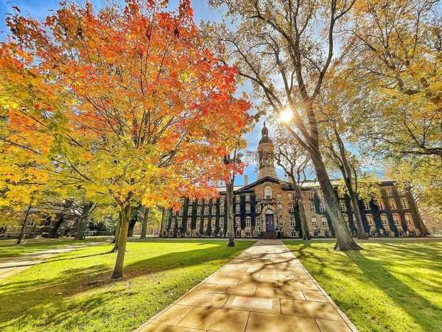 Princeton University termasuk dalam Ivy League