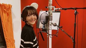 Foto-foto Kana Hanazawa, Pengisi Suara Anime Paling Populer di Jepang