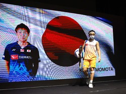 Kebanjiran Kado dari Penggemar, Kento Momota Makin Semangat
