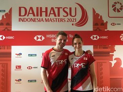 Cerita Lauren Smith Cobain Rambutan dan Buka Salak Pakai Pisau