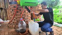 Mesin Canggih Ini Sulap Sampah Plastik Jadi BBM