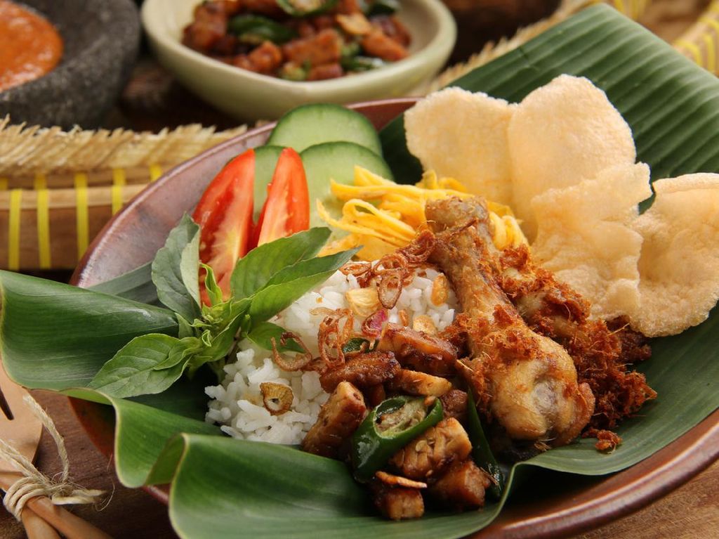 Bikin Nagih! Ini 5 Nasi Uduk Lauk Ayam Goreng Paling Enak di Jakarta