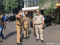 Pemkot Jaksel Cek Langsung Kafe di Atas Saluran Air Kemang Utara