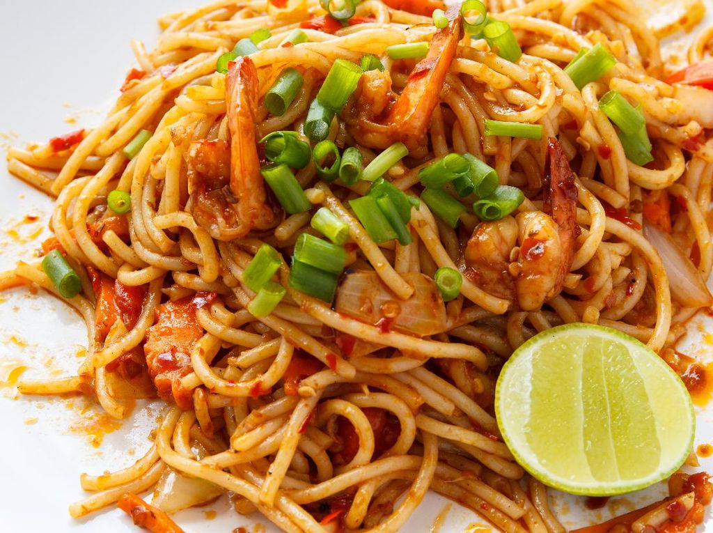 Resep Spaghetti Tom Yum yang Pedas Nendang dan Segar