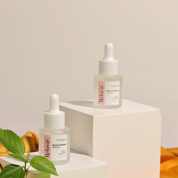 Serum untuk mencerahkan wajah dari brand Reluvie