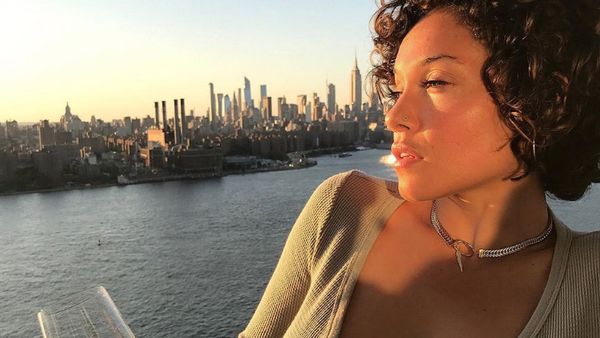 Fakta Sophia Urista, Vokalis Brass Against yang Kencingi Penonton