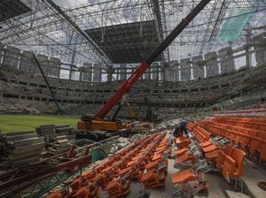 Terkini! JIS Mulai Pasang Bangku Penonton