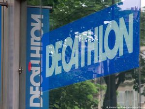 Cegah Migran Menyeberang, Toko Olahraga Decathlon Setop Penjualan Kano