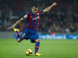 Berikutnya, Dani Alves identik dengan nomor 2. (Foto: Getty Images/Manuel Queimadelos Alonso)