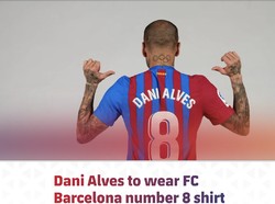 Dani Alves kini balik ke Barca dan pakai nomor 8. (Foto: Dok. FC Barcelona.com)