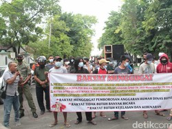 Warga Demo soal Anggaran Lauk-pauk Rumdin Bupati Bojonegoro Rp 54 Juta/Bulan
