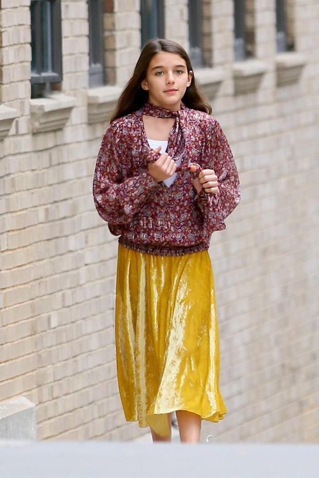Foto: pinterest.com/HollywoodLife Gaya boho Suri Cruise/