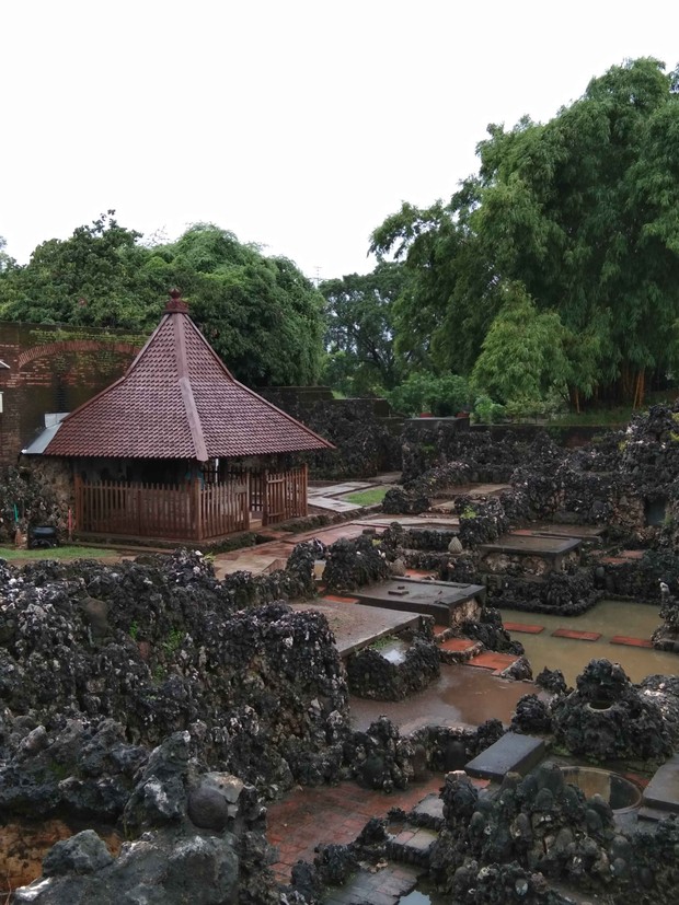 Salah satu area yang berada di dalam kawasan Gua Sunyaragi