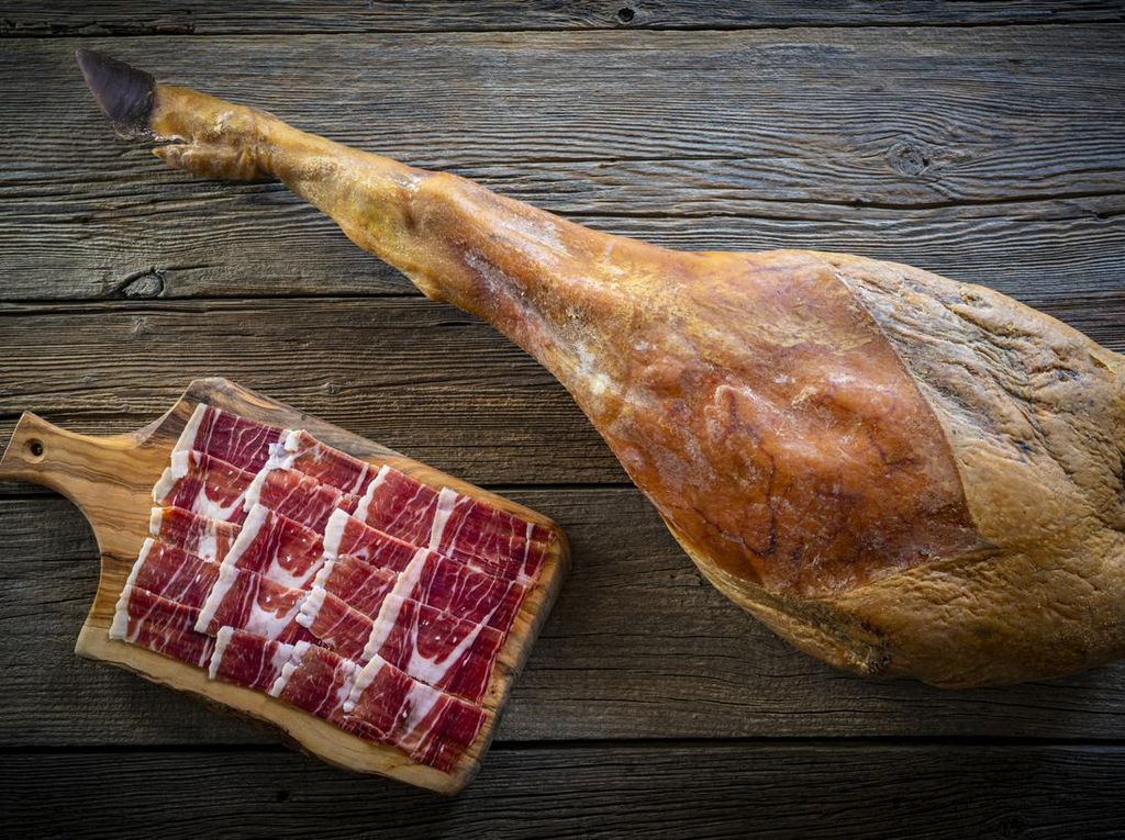 Ini Jamon Iberico, Paha Babi yang Jadi Makanan Termahal di Dunia