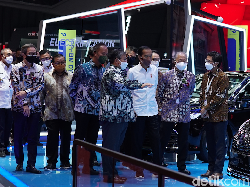 Pesan Jokowi buat Pabrikan Mobil Jepang, Indonesia Prioritaskan EV