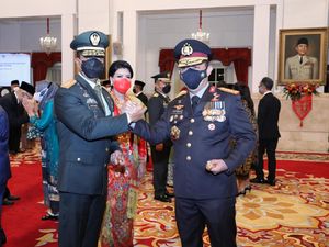 Kapolri Beri Selamat ke Jenderal Andika: Semoga Sinergi TNI-Polri Makin Kuat Kapolri Beri Selamat ke Jenderal Andika: Semoga Sinergi TNI-Polri Makin Kuat