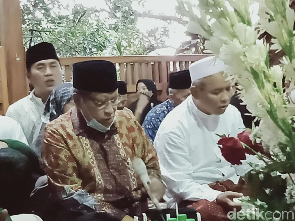 Said Aqil Ziarah ke Makam Mbah Lim Klaten Didoakan Ketum PBNU 3 Periode