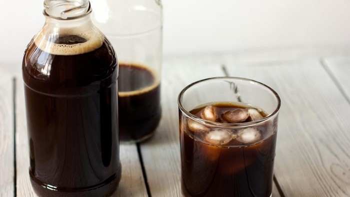 Kopi Cold Brew vs Kopi Panas, Mana yang Lebih Tinggi Kafeinnya? Kopi Cold Brew vs Kopi Panas, Mana yang Lebih Tinggi Kafeinnya?