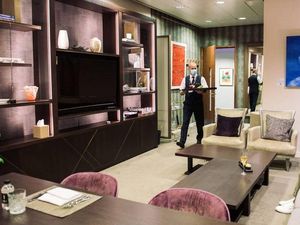 Intip Mewahnya Fasilitas Bandara untuk Pangeran William dan Kate Middleton Intip Mewahnya Fasilitas Bandara untuk Pangeran William dan Kate Middleton