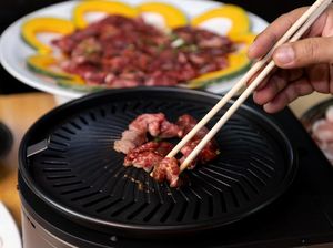 Tata Cara Memakai Sumpit ala Korea, Pecinta Drakor Wajib Tahu Tata Cara Memakai Sumpit ala Korea, Pecinta Drakor Wajib Tahu