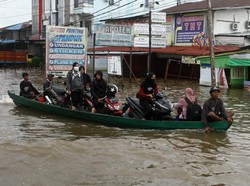 Jokowi Sebut Banjir Sintang Akibat Kerusakan DAS Berpuluh Tahun, PD: Keliru