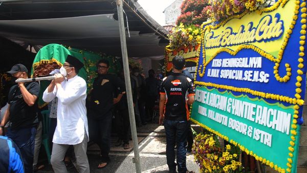 Max Sopacua Dimakamkan di Bogor