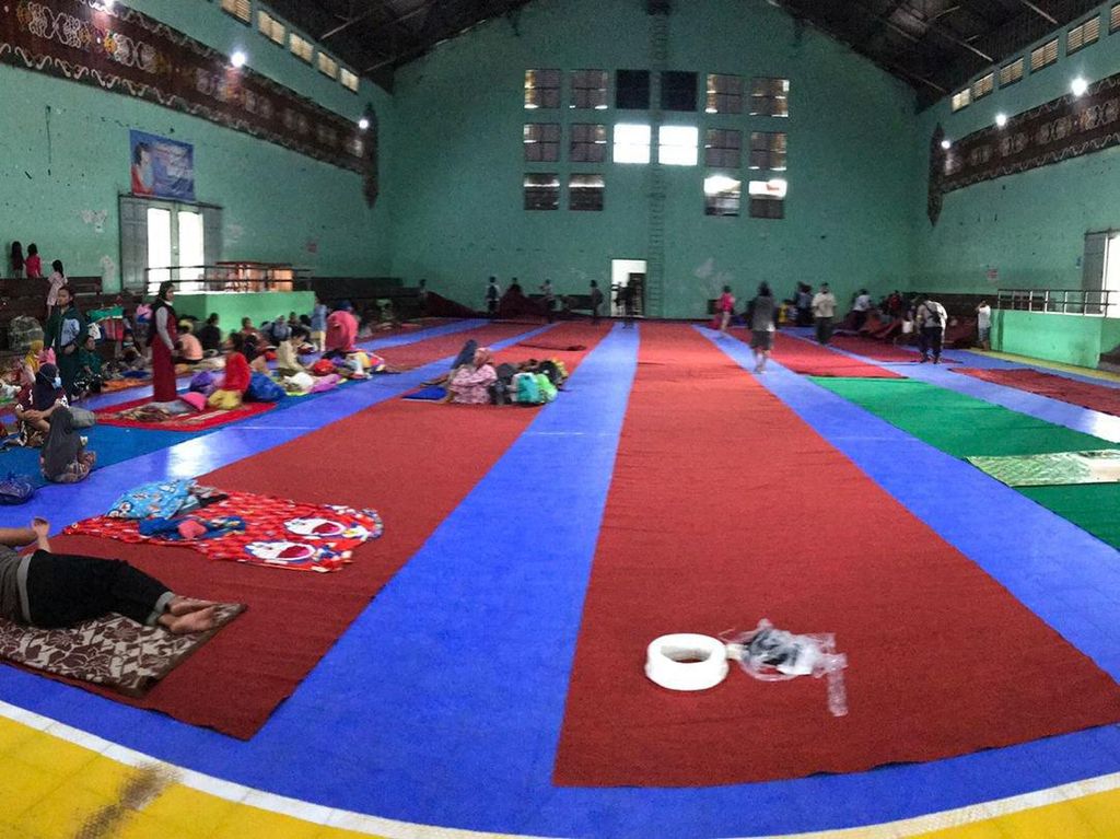 GOR Futsal Jadi Pengungsian Sementara Korban Banjir di Palangka Raya