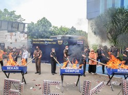 Bea Cukai Bekasi Musnahkan 6,6 Juta Rokok & 21,2 Liter Miras Ilegal