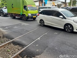 detikcom Do Your Magic: Ditambal Lagi, Perlintasan Sebidang Grogol Lebih Rata