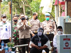 Polisi Banyuwangi Patroli Keliling Pantau Pilkades Serentak di 8 Desa