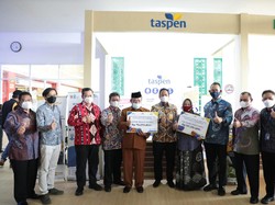 MenPAN-RB Resmikan TASPEN Mal Pelayanan Publik di Bekasi