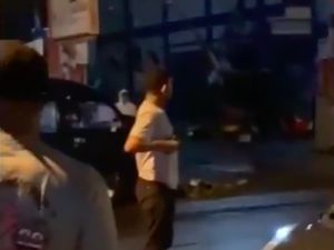 Viral Oknum Brimob Pukul Warga-Cekcok dengan Anggota TNI di Papua