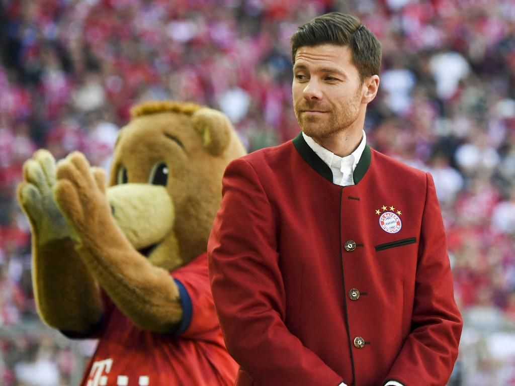 Xabi Alonso Tak Mau Buru-buru Latih Tim Besar Xabi Alonso Tak Mau Buru-buru Latih Tim Besar