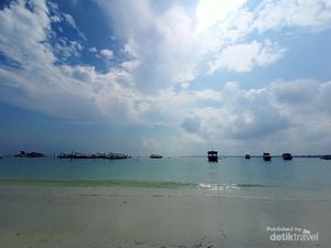 3 Hari Jelajahi Negeri Laskar Pelangi 3 Hari Jelajahi Negeri Laskar Pelangi