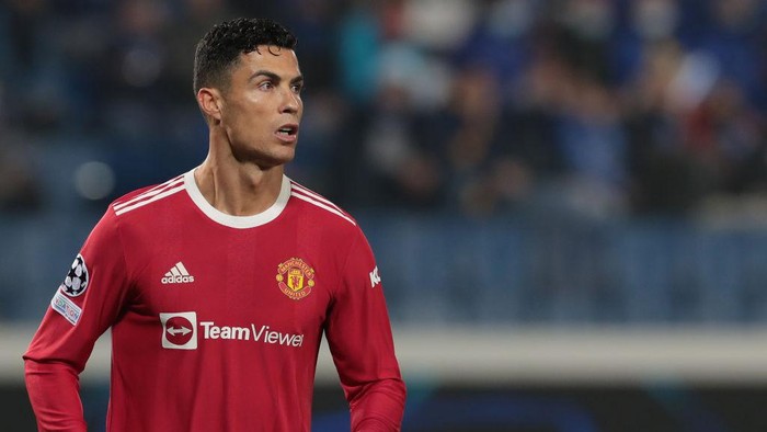 BERGAMO, ITALY - NOVEMBER 02: Cristiano Ronaldo of Manchester United looks on during the UEFA Champions League group F match between Atalanta and Manchester United at Gewiss Stadium on November 02, 2021 in Bergamo, Italy. (Photo by Emilio Andreoli/Getty Images)