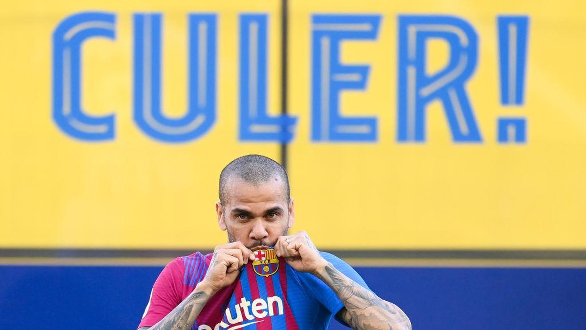 Dani Alves siap berikan gelar lagi untuk Barcelona (Getty Images/David Ramos)