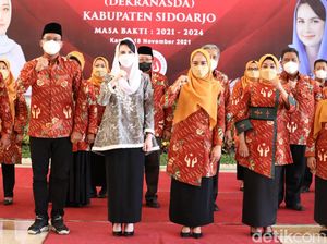 Bupati Sidoarjo Minta Dekranasda Kebut Program Digitalisasi UMKM Bupati Sidoarjo Minta Dekranasda Kebut Program Digitalisasi UMKM
