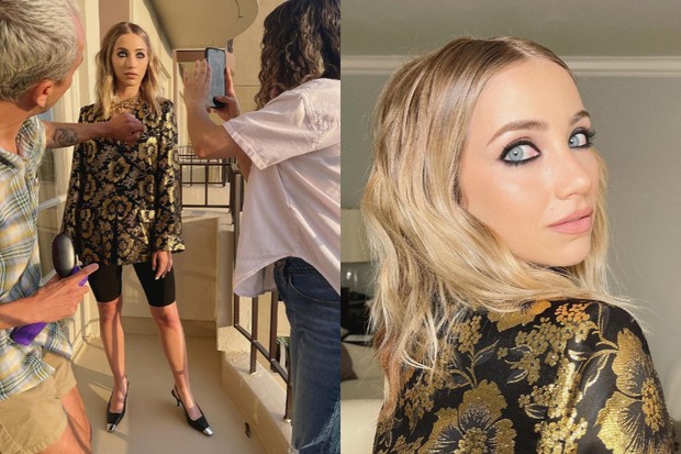 Emily Rudd dengan Blazer Floral Emily Rudd dengan Blazer Floral