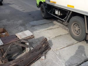 detikcom Do Your Magic: Galian Dirapikan, Lalin Pertigaan Lebak Bulus Raya Tak Lagi Macet